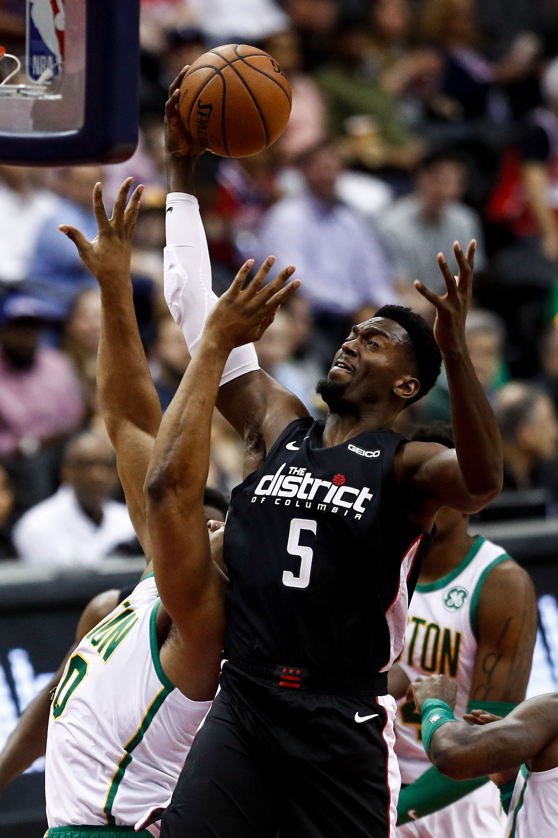 皇冠体育官网- 从葡萄牙体育临场应变备战足总杯到加时末段华盛顿奇才调整名单以备全明星赛，科维托娃在篮网比赛中出色防守